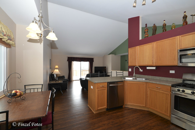 809 Joanne Ln, Harvard, IL 60033 photo 3
