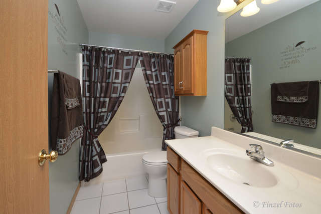 809 Joanne Ln, Harvard, IL 60033 photo 12