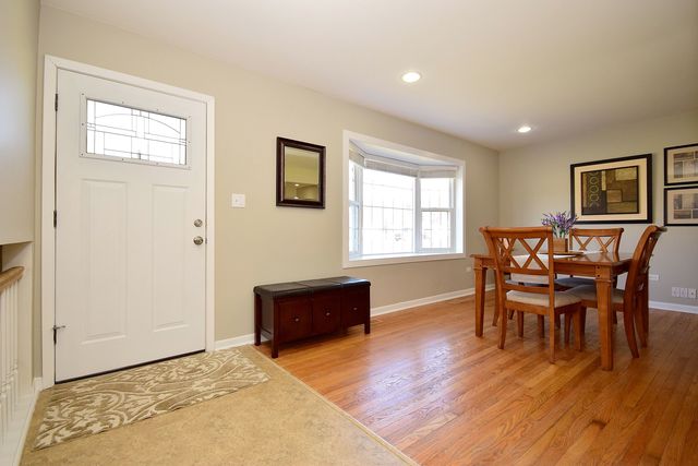 313 68th St, Darien, IL 60561 photo 2