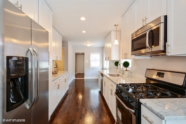 1746 E 87th Pl, Chicago, IL 60617 photo 4