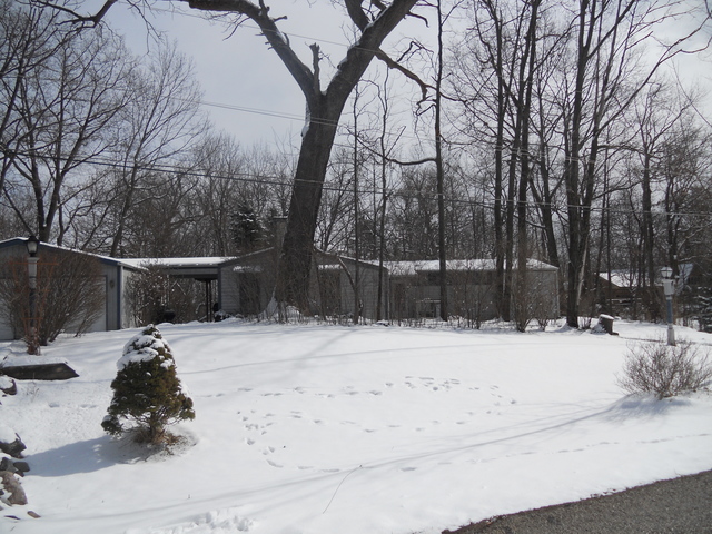 28415 Highview Rd, Mchenry, IL 60051 photo 3