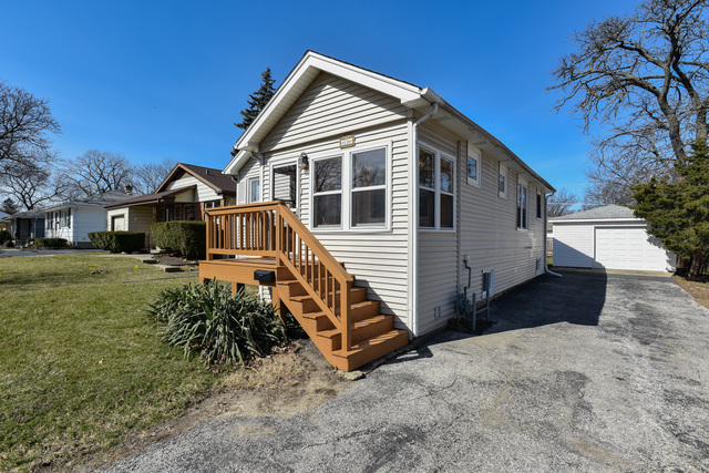 136 E Oak St, Villa Park, IL 60181 photo 1