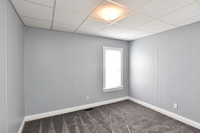 136 E Oak St, Villa Park, IL 60181 photo 9