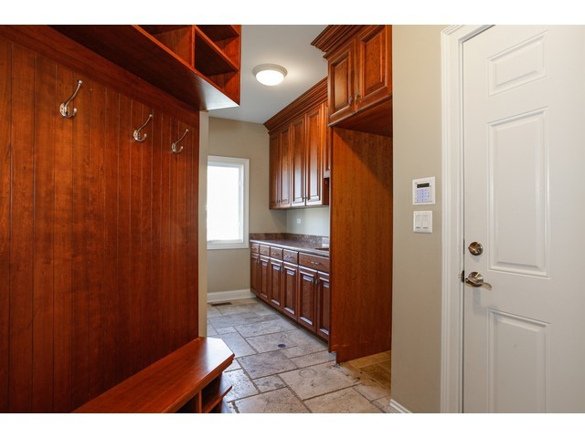711 N Wright St, Naperville, IL 60563 photo 9