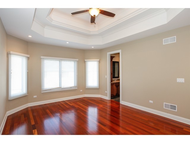 711 N Wright St, Naperville, IL 60563 photo 10