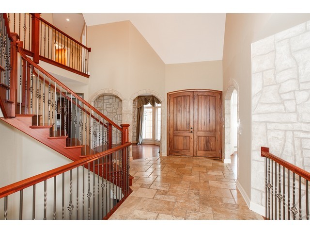 711 N Wright St, Naperville, IL 60563 photo 2