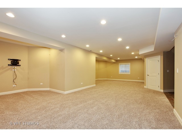 711 N Wright St, Naperville, IL 60563 photo 23