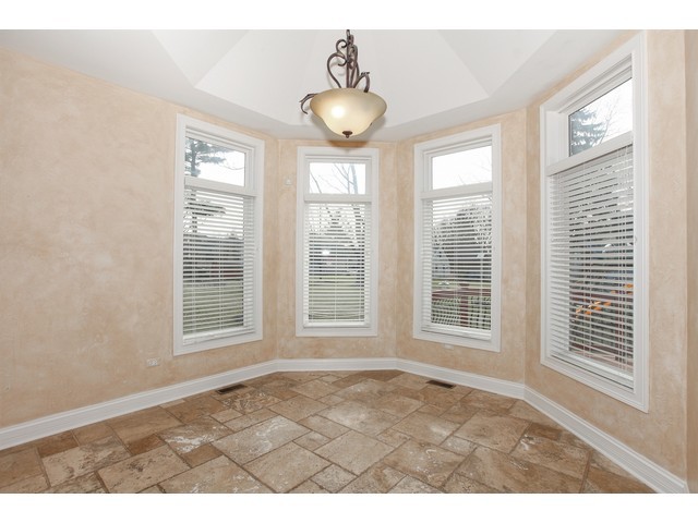 711 N Wright St, Naperville, IL 60563 photo 5