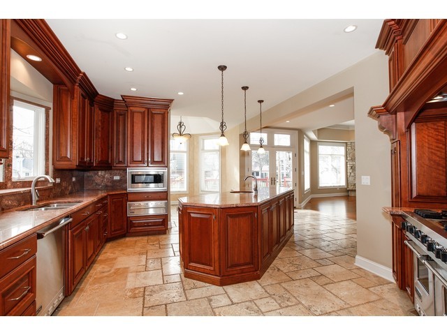 711 N Wright St, Naperville, IL 60563 photo 3