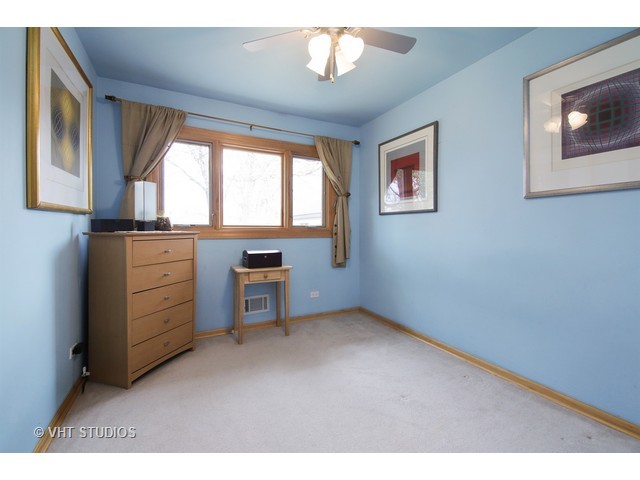 313 Crescent Dr, Glenview, IL 60025 photo 13