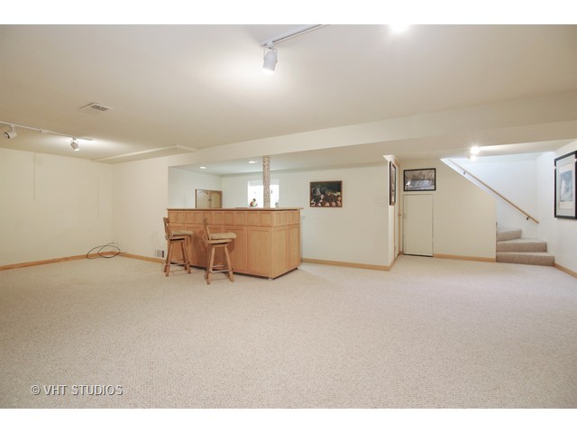 313 Crescent Dr, Glenview, IL 60025 photo 8
