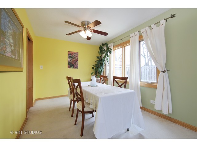 313 Crescent Dr, Glenview, IL 60025 photo 7