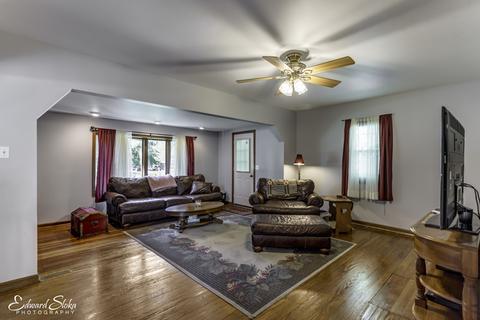 3310 Bull Valley Rd, Mchenry, IL 60050 photo 3