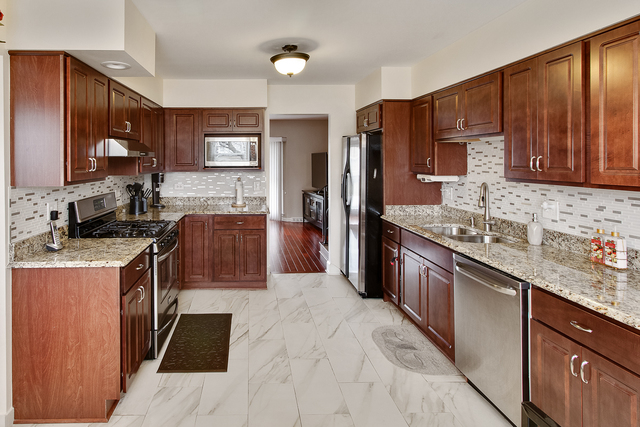 1104 E Alder Ln, Mount Prospect, IL 60056 photo 9