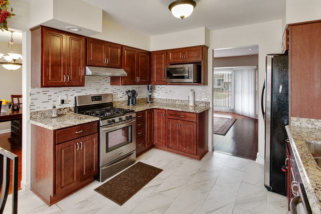 1104 E Alder Ln, Mount Prospect, IL 60056 photo 7