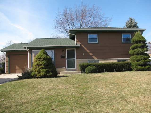 226 S Circle Dr, Addison, IL 60101 photo 1