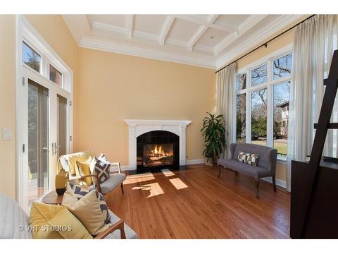 602 Stonegate Ter, Glencoe, IL 60022 photo 3