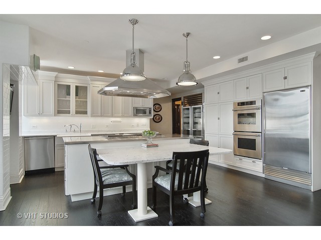 20 E Cedar St #17D, Chicago, IL 60611 photo 7