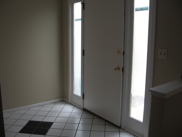 1126 Oakview Dr, Wheaton, IL 60187 photo 3