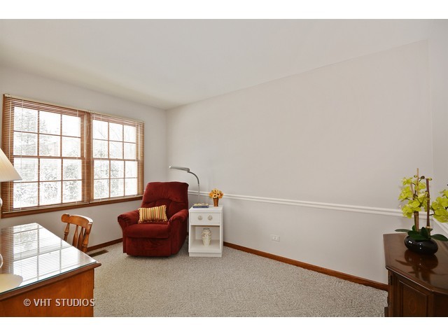 1133 Johnson Dr, Naperville, IL 60540 photo 11