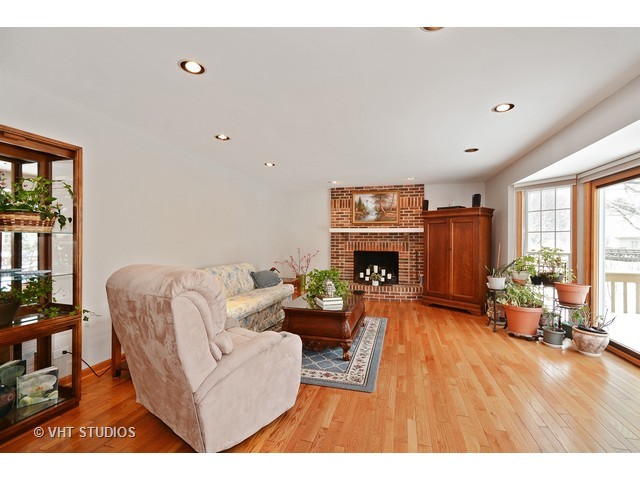 1133 Johnson Dr, Naperville, IL 60540 photo 10