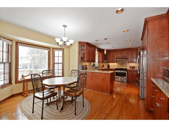 1133 Johnson Dr, Naperville, IL 60540 photo 6