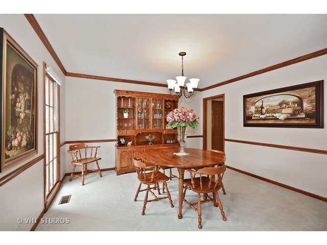 1133 Johnson Dr, Naperville, IL 60540 photo 7