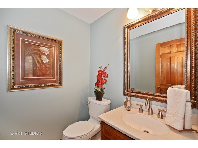 1133 Johnson Dr, Naperville, IL 60540 photo 19
