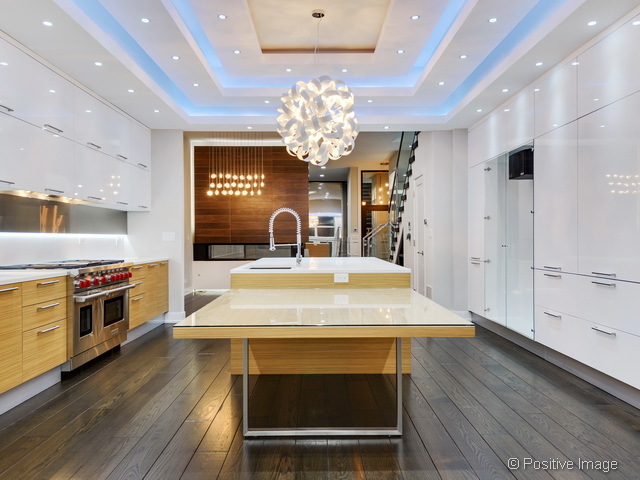 3757 N Wayne Ave, Chicago, IL 60613 photo 7