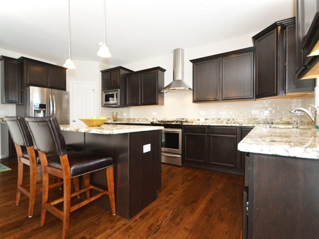1504 S Saddlebrook Ln, Minooka, IL 60447 photo 6