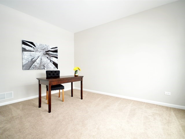 1504 S Saddlebrook Ln, Minooka, IL 60447 photo 5