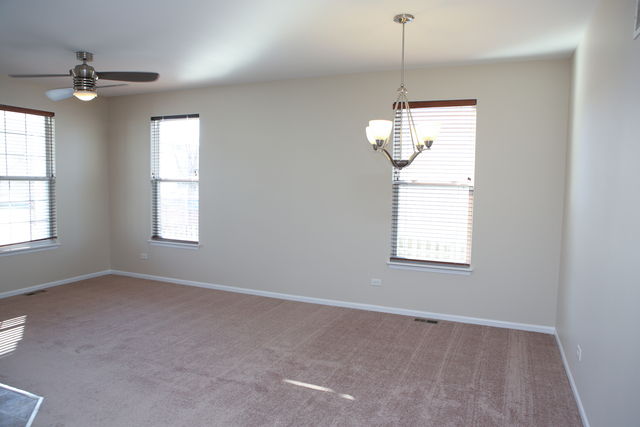 1905 Glacier Ridge Dr, Plainfield, IL 60586 photo 4