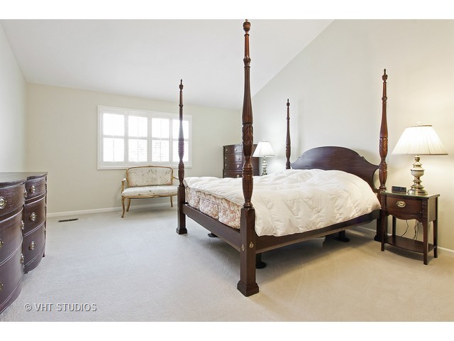 1245 W Dovington Dr, Hoffman Estates, IL 60169 photo 12