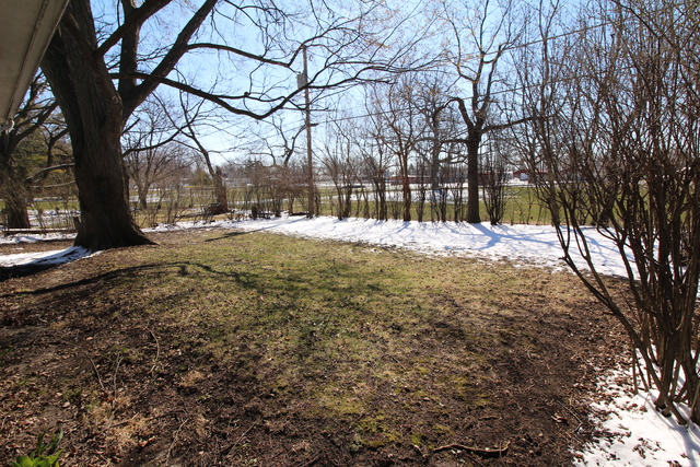 801 E 11th St, Lockport, IL 60441 photo 4
