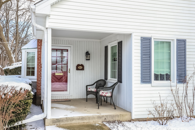 850 S Wright St, Naperville, IL 60540 photo 2
