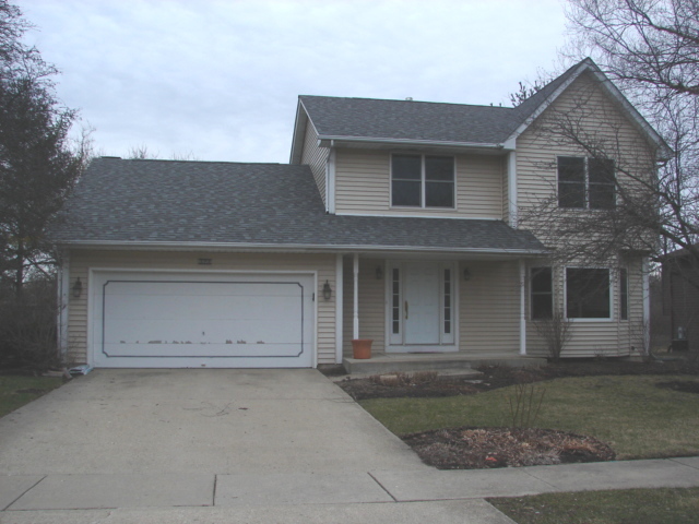 377 Teal Rd, Lindenhurst, IL 60046 photo 1