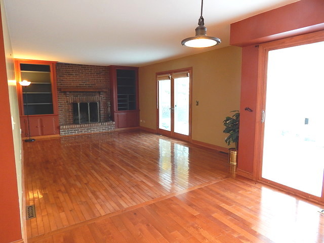 377 Teal Rd, Lindenhurst, IL 60046 photo 12