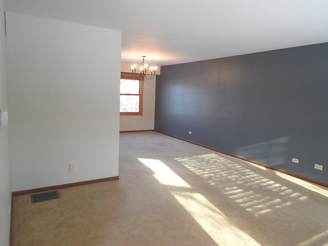 377 Teal Rd, Lindenhurst, IL 60046 photo 3