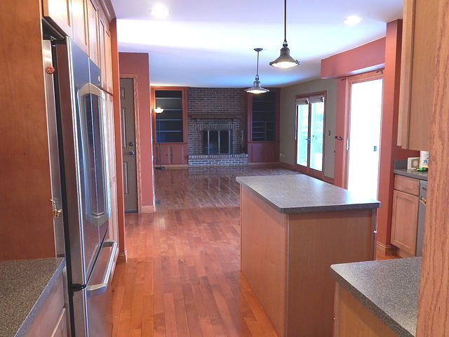 377 Teal Rd, Lindenhurst, IL 60046 photo 6