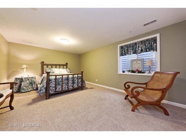 1237 Barkston Ln, Aurora, IL 60502 photo 18