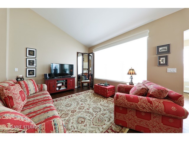 1237 Barkston Ln, Aurora, IL 60502 photo 5