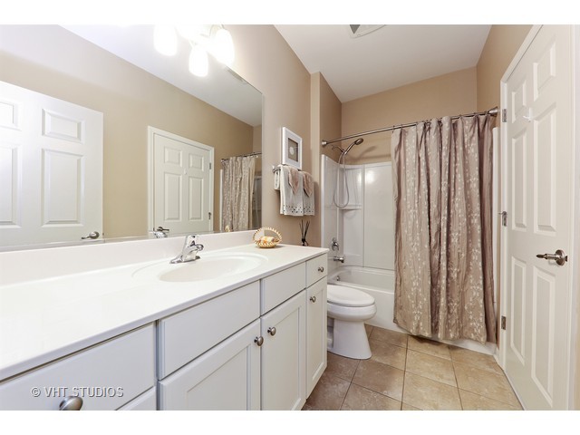 1237 Barkston Ln, Aurora, IL 60502 photo 13