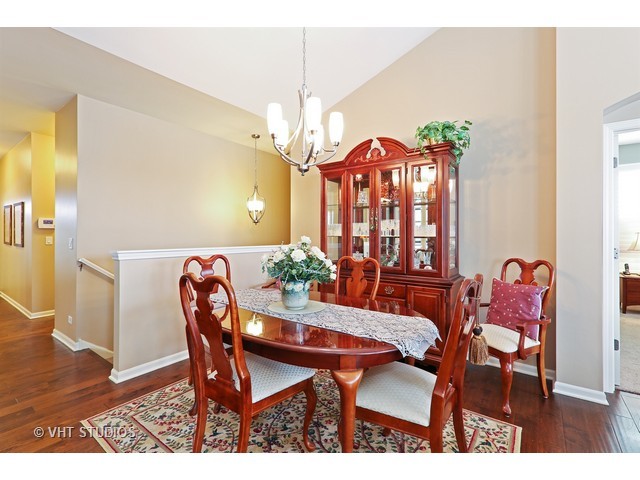 1237 Barkston Ln, Aurora, IL 60502 photo 4