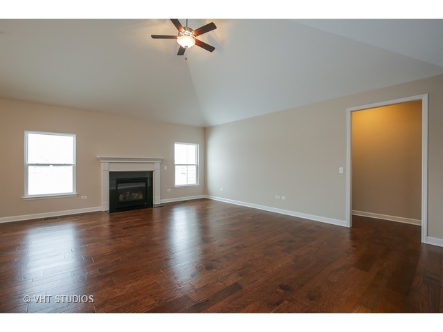 3640 Ancient Oak Dr, Elgin, IL 60124 photo 7