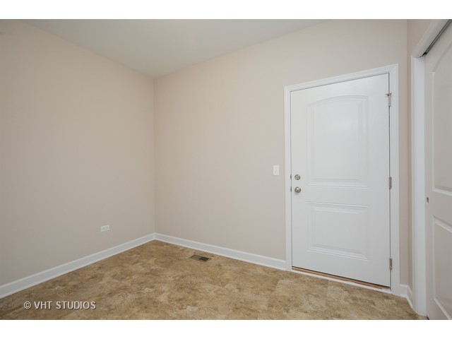 3640 Ancient Oak Dr, Elgin, IL 60124 photo 15