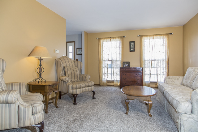 521 Ladysmith Rd, Bartlett, IL 60103 photo 6