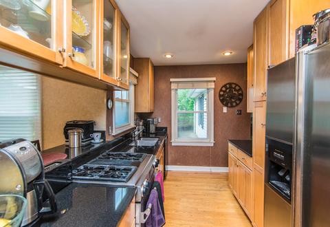 1623 Whitcomb Ave, Des Plaines, IL 60018 photo 3
