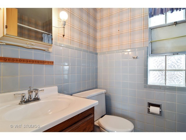 320 E Oak Ave, Wheaton, IL 60187 photo 7