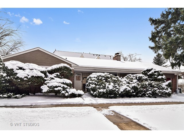 320 E Oak Ave, Wheaton, IL 60187 photo 1