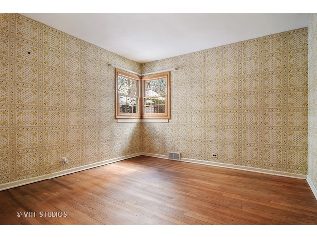 320 E Oak Ave, Wheaton, IL 60187 photo 10